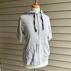 Duluth Trading Co short sleeve hoodie sz M